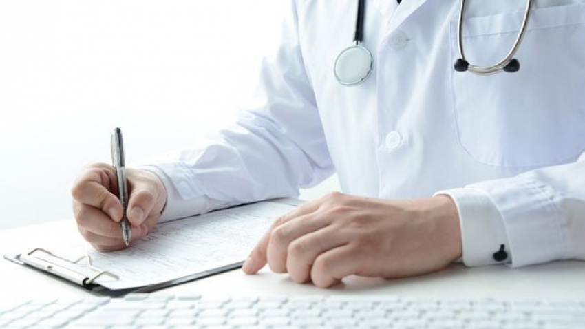 Из окна ростовской больницы выпал 73-летний пенсионер