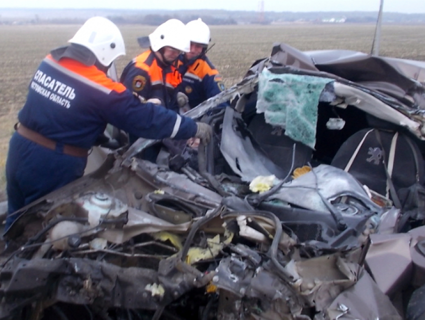 В ужасной аварии под Ростовом погибли два человека