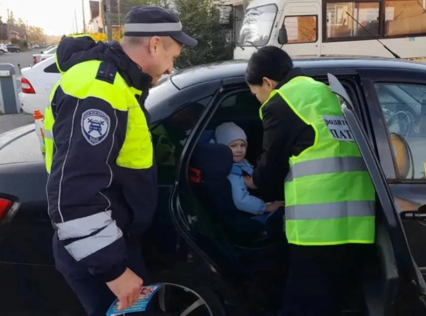 99 водителей нарушили правила перевозки детей за сутки