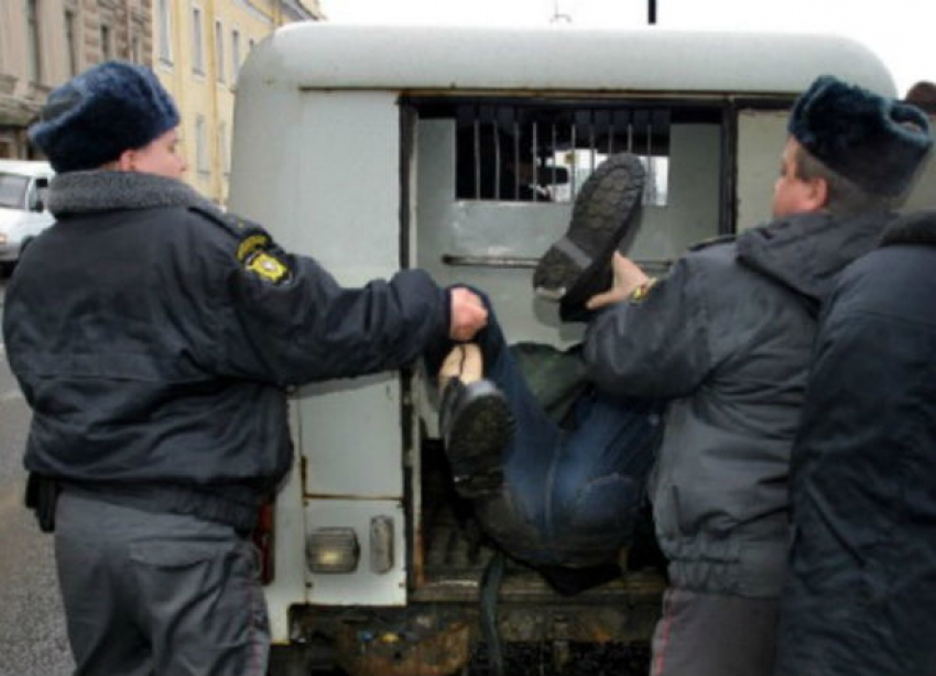 В Батайске женщина получила молотком по голове  из-за ноутбука 