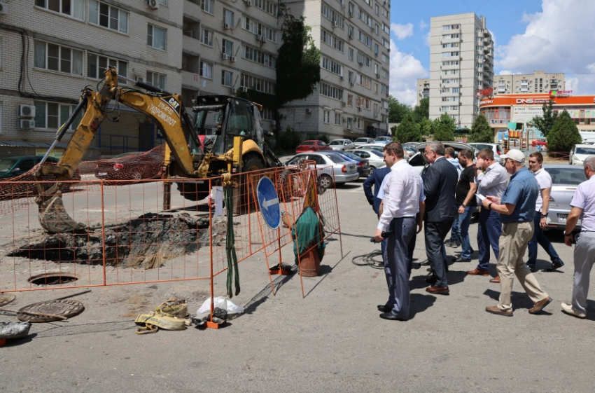 «Ржавая» вода в кранах ростовчан – следствие ржавых труб, сообщили в городской думе