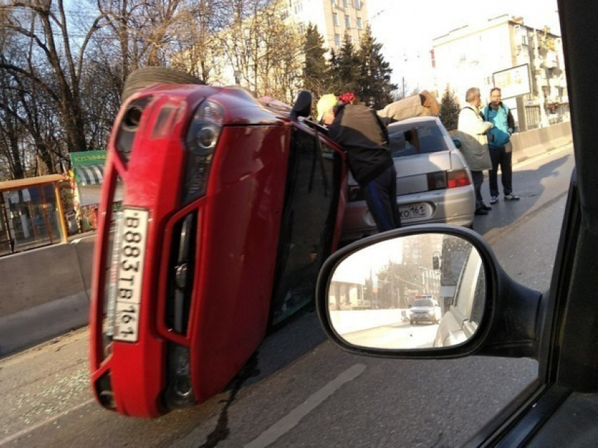 Погоня за пьяным водителем BMW в Ростове обернулась зрелищным боевиком с перевернутой машиной 