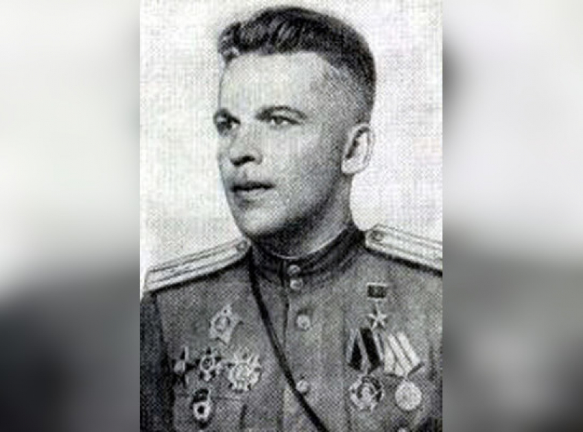 Календарь: 101 год со дня рождения Героя Советского Союза Василия Мячина, лично водившего в атаку свой батальон