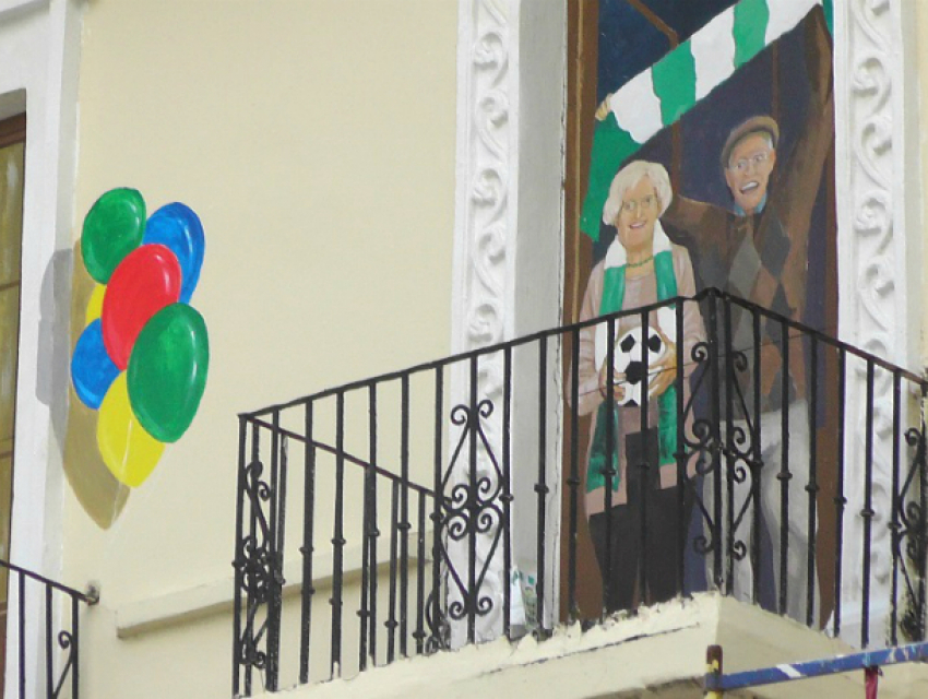 Огорчивший Урганта дом со «счастливыми ростовчанами» показался во всей красе