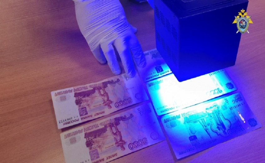 В Азове полицейских поймали на взятке в 150 тысяч рублей