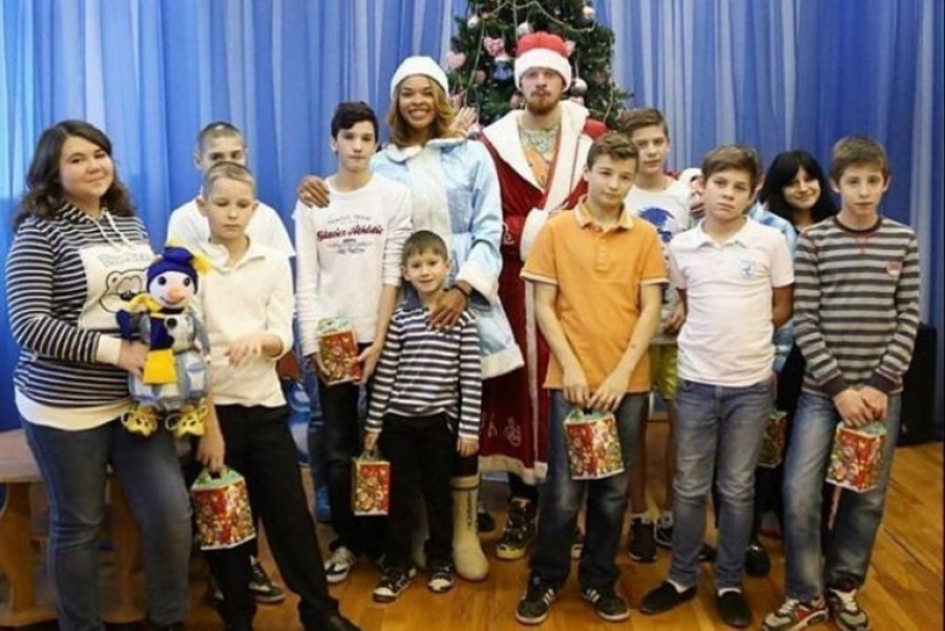 Иван Новосельцев и Екатерина Кейру устроили настоящий праздник воспитанникам детского дома