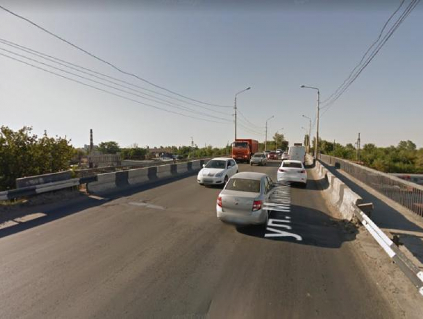Власти начали изымать земли под строительство моста на Малиновского