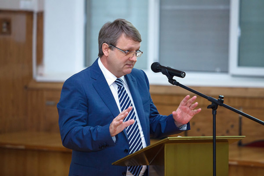 Главного полицейского Таганрога уличили в плагиате диссертации