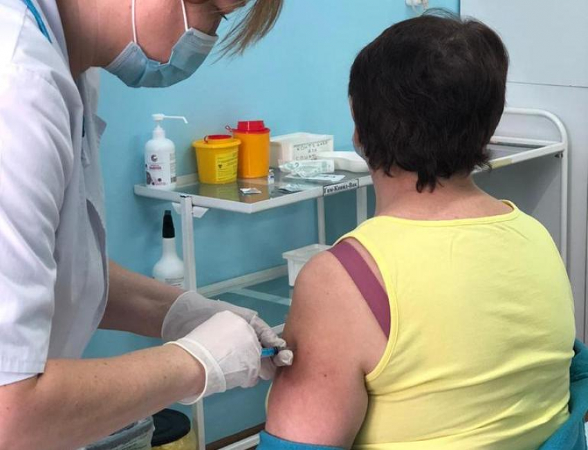 В Ростове в полтора раза увеличили количество прививочных кабинетов