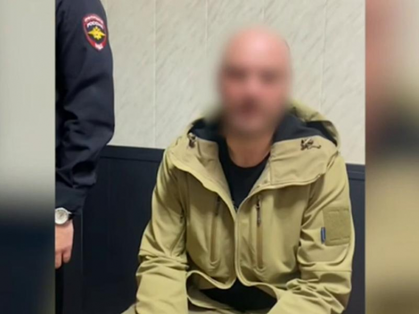 Лжесиловик вымогал деньги у военнослужащего в Азове 