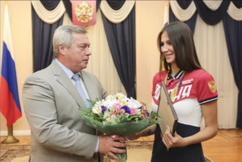 Награды и премии донским олимпийцам вручил губернатор 