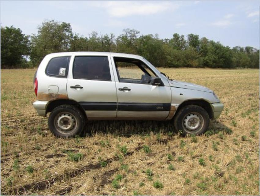 Украл машину и оставил в поле: полиция раскрыла нетипичный угон на Дону