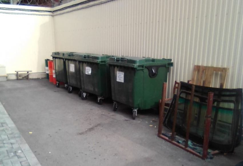 Предприниматели с ТЦ «Рубин» устранили нарушения по вывозу мусора 