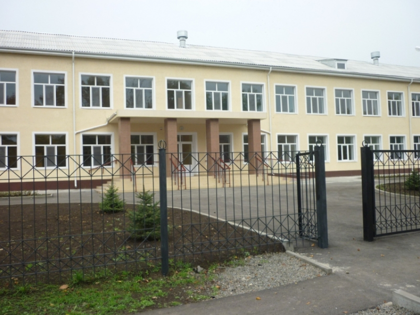 В Ростовской области школьник с ножом устроил резню в школе
