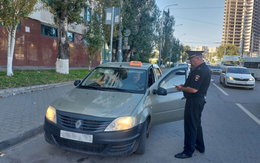 В Ростовской области выявили ряд нарушений в 150 автобусах и такси 