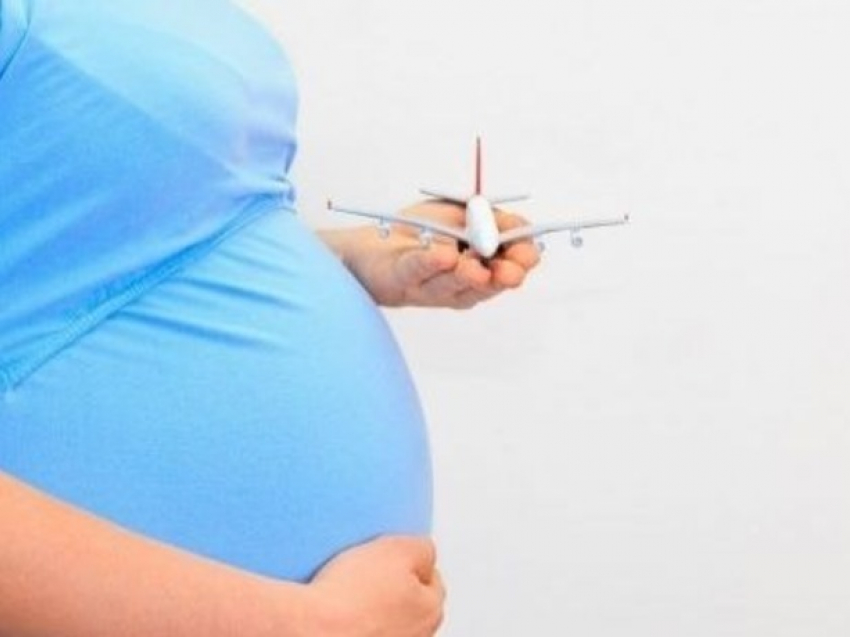 В небе над Ростовом на 7-ом месяце беременности родила пассажирка самолета