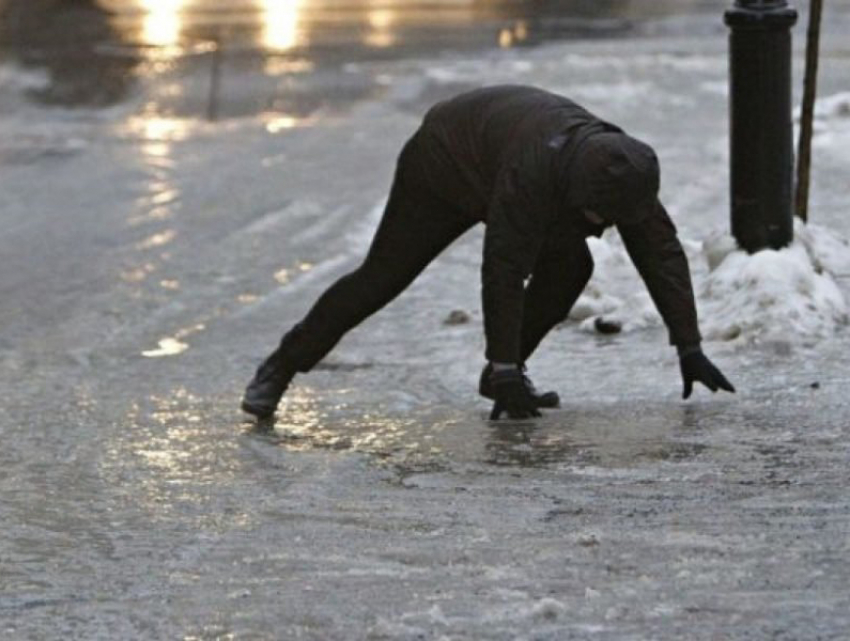 Снегопады и гололед сохранятся в Ростовской области до конца марта