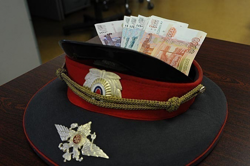 Экс-участковых осудят за взятку в 50 тысяч