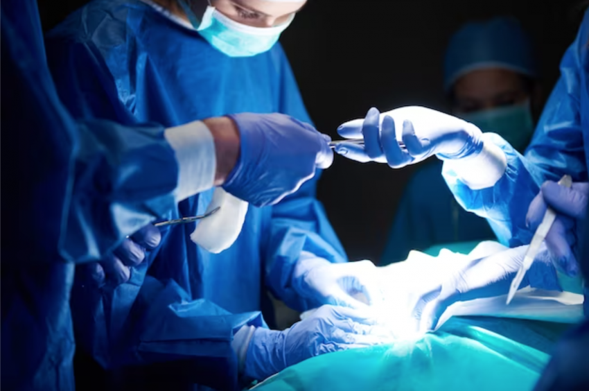 Ростовские хирурги спасли 21-летнюю пациентку с острым воспалением пазух носа 