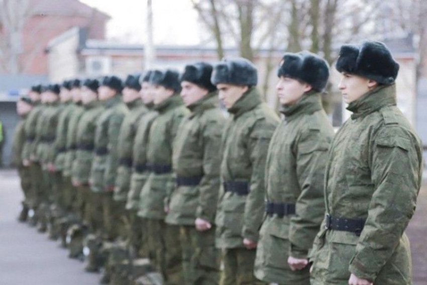 В Ростовской области экс-полицейского задержали после обещания отмазать от армии