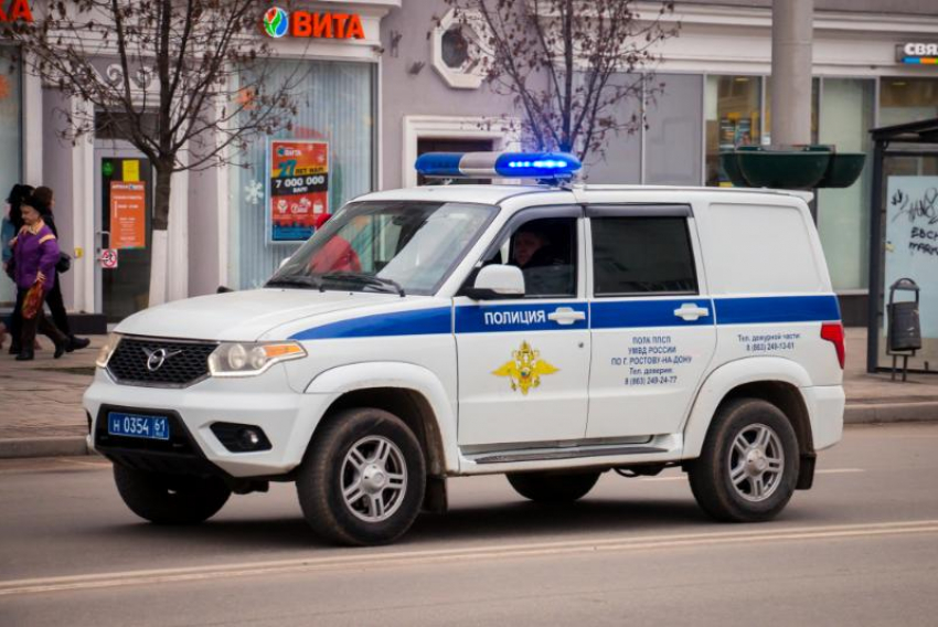 В Ростове обнаружили тела супругов, запертые в квартире с маленькими детьми