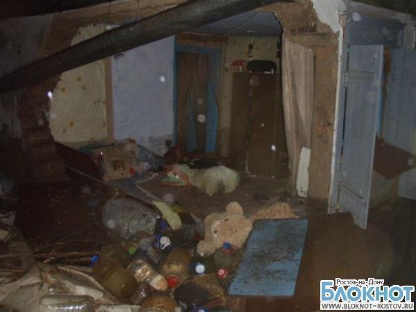 В Ростове из-за непогоды рухнула стена частного дома