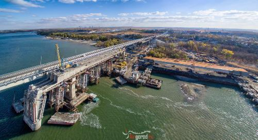 19 октября установят центральный пролет Ворошиловского моста
