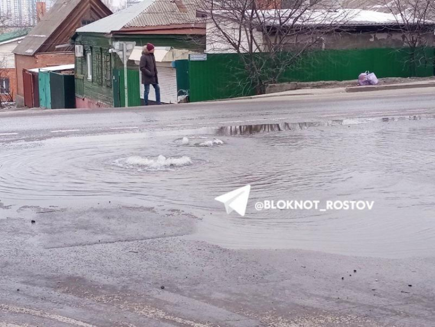 В Ростове больше суток нет воды на Профсоюзной улице