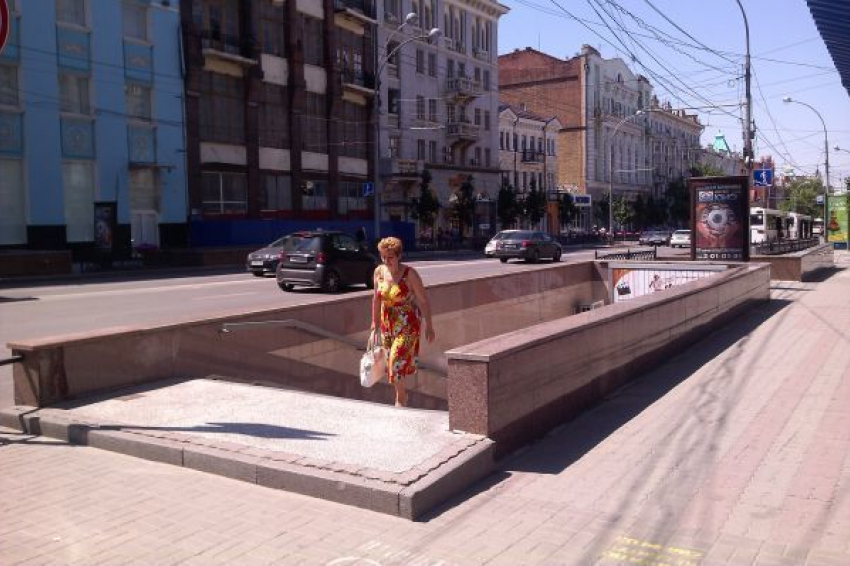 На ремонт подземного перехода на  пересечении Садовой и Ворошиловского потратили 18 млн рублей