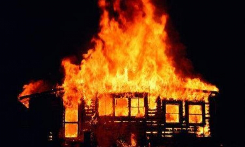 Трое детей заживо сгорели в Ростове