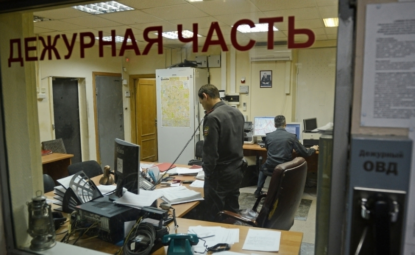 В городском парке Батайска поймали двоих нудистов 