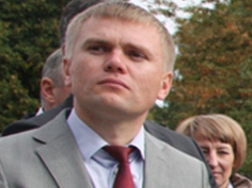 Бывшего заммэра Батайска осудили за мошенничество на 2,5 года