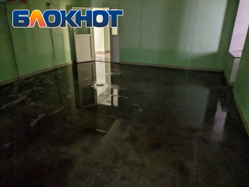 В Ростове 14 января затопило общежитие ЮФУ 