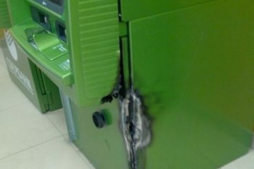 Сварка и два банкомата обогатили дончан на три миллиона рублей