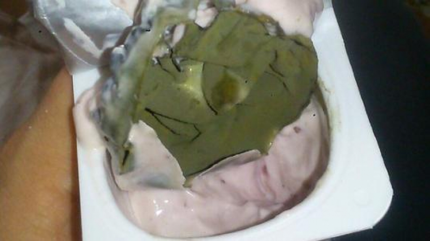 Ростовчане жалуются на просроченный товар на магазинных  полках