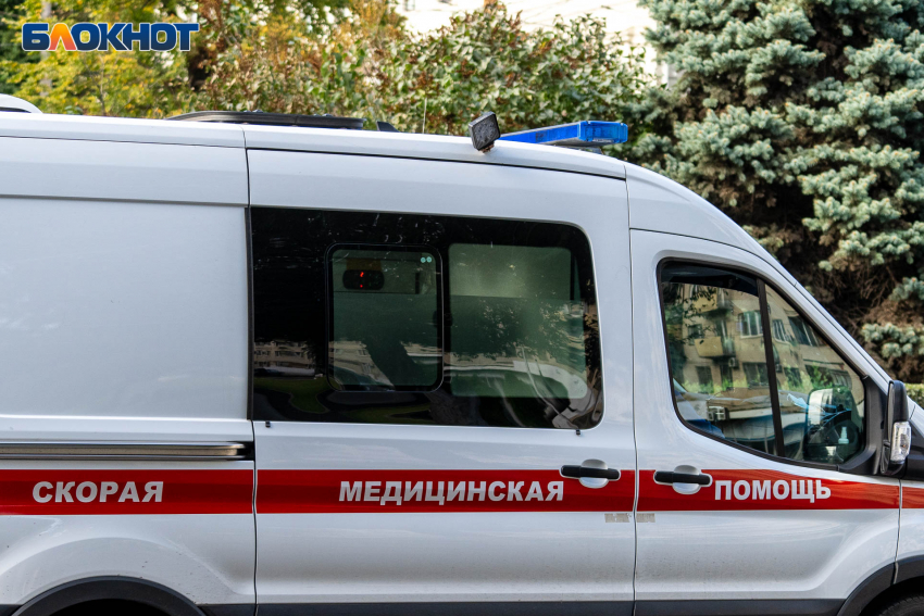 В Ростове беременная женщина с неподтвержденным «ковидом» умерла в машине скорой помощи