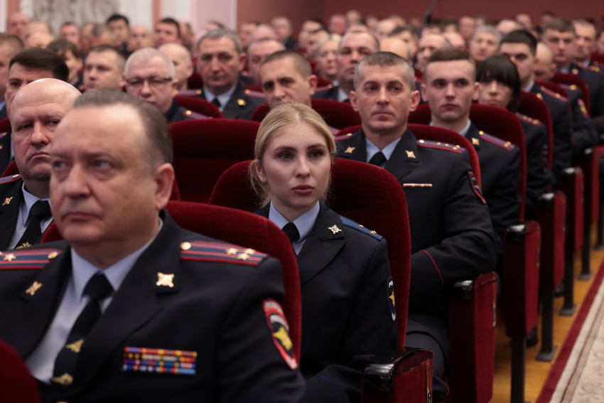 Четыре начальника городских и районных отделов полиции могут лишиться должности в Ростовской области