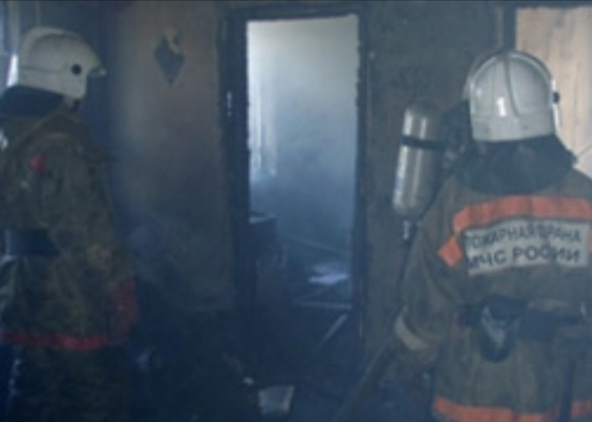 В Ростове на Западном горела квартира в пятиэтажке