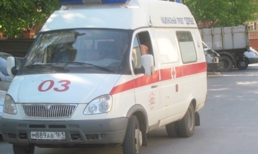 В Ростовской области пьяный водитель «четырнадцатой» сбил троих троих человек, сидевших на лавочке