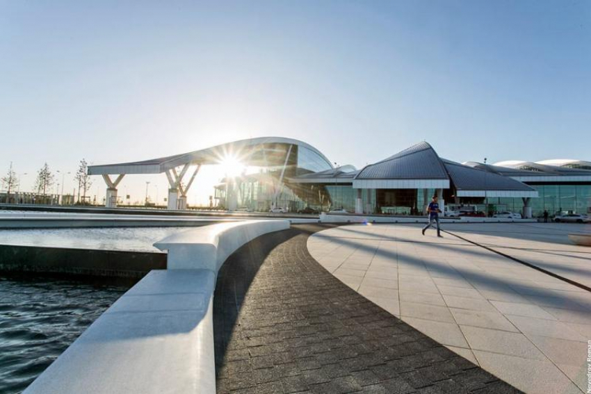 В аэропорту Платов пассажиропоток упал на 36,6%