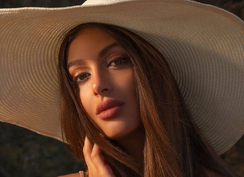 Бывшая жена экс-короля Малайзии поделилась яркими летними образами