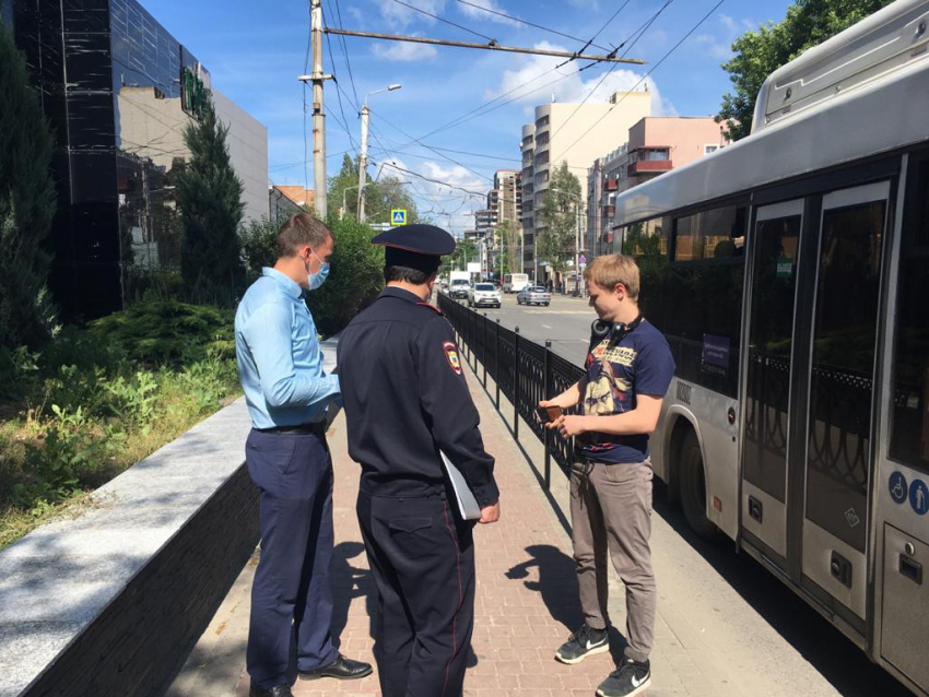 В Ростове составлено 187 протоколов на нарушителей «масочного режима» в транспорте