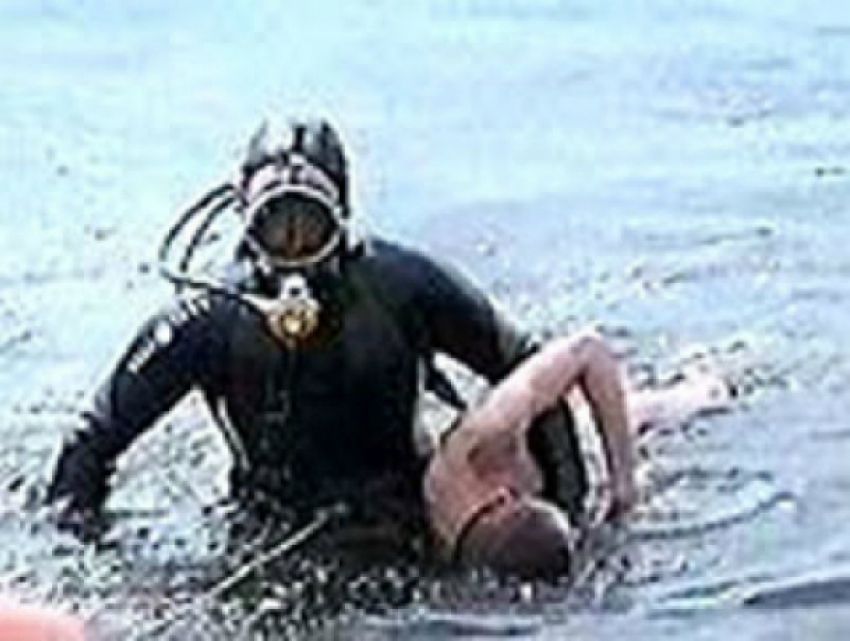 Пьяный гражданин Украины утонул, купаясь в «запрещенном» пруду Ростовской области