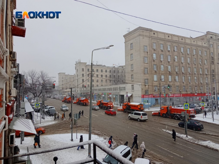 В Ростове снегоуборочную технику перевели в режим повышенной готовности