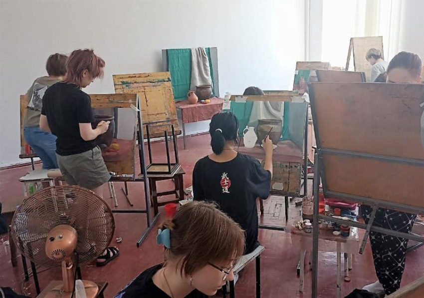 Здесь учат художников и дизайнеров: рассказываем об училище имени Грекова