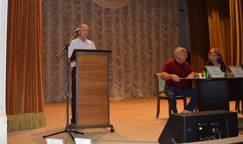 К условному сроку в Ростовской области приговорили экс-главу администрации за гибель женщины от падения дерева