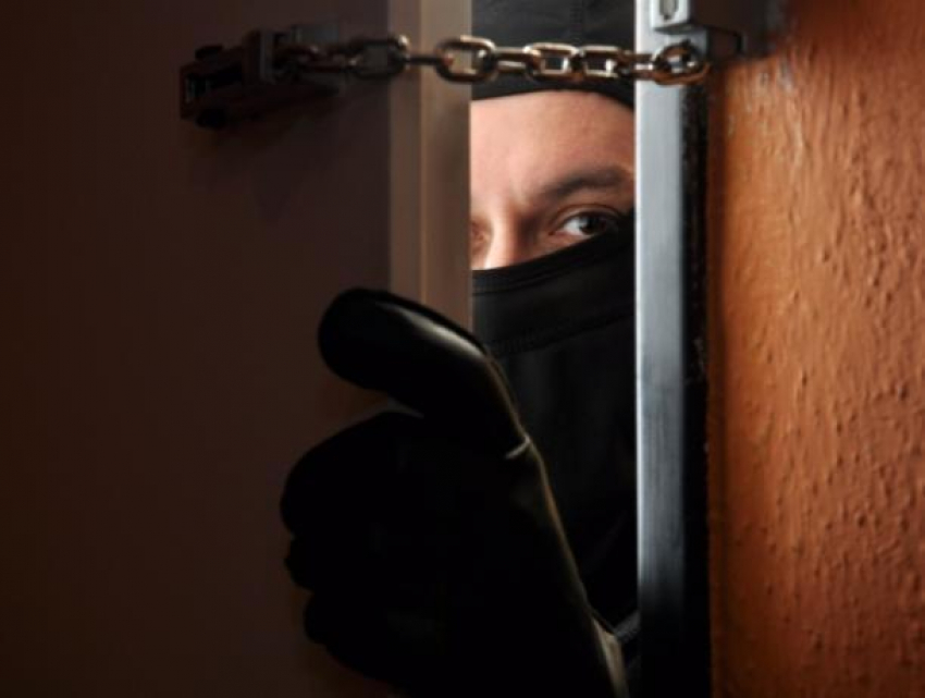 Кражу детских игрушек и продуктов раскрыли полицейские в Ростовской области