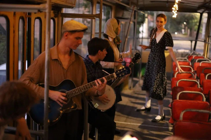 ТОВАР ДНЯ: Билеты на спектакль «В ретро-трамвае» со скидкой