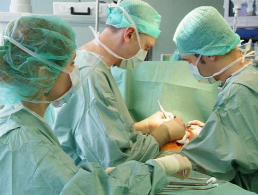 При столкновении «Мерседеса» и полицейского УАЗа у ростовчанина повредился кардиостимулятор