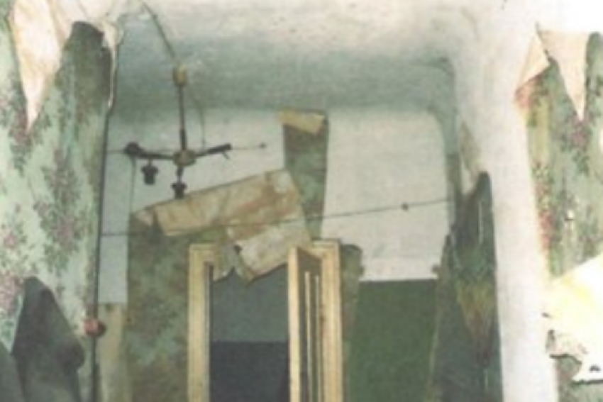 В Ростовской области власти оставили жить шахтера в полуразрушенном доме 